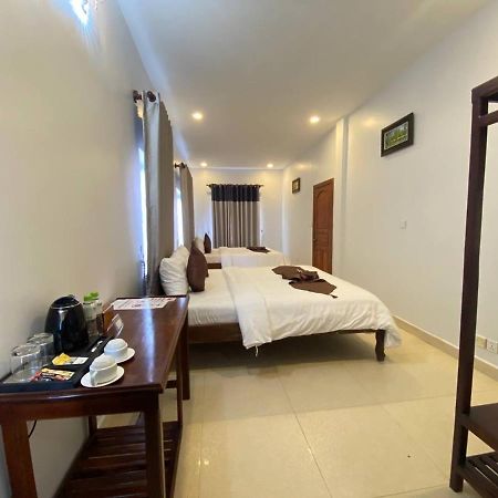 Готель The Moon Kampot Boutique Екстер'єр фото