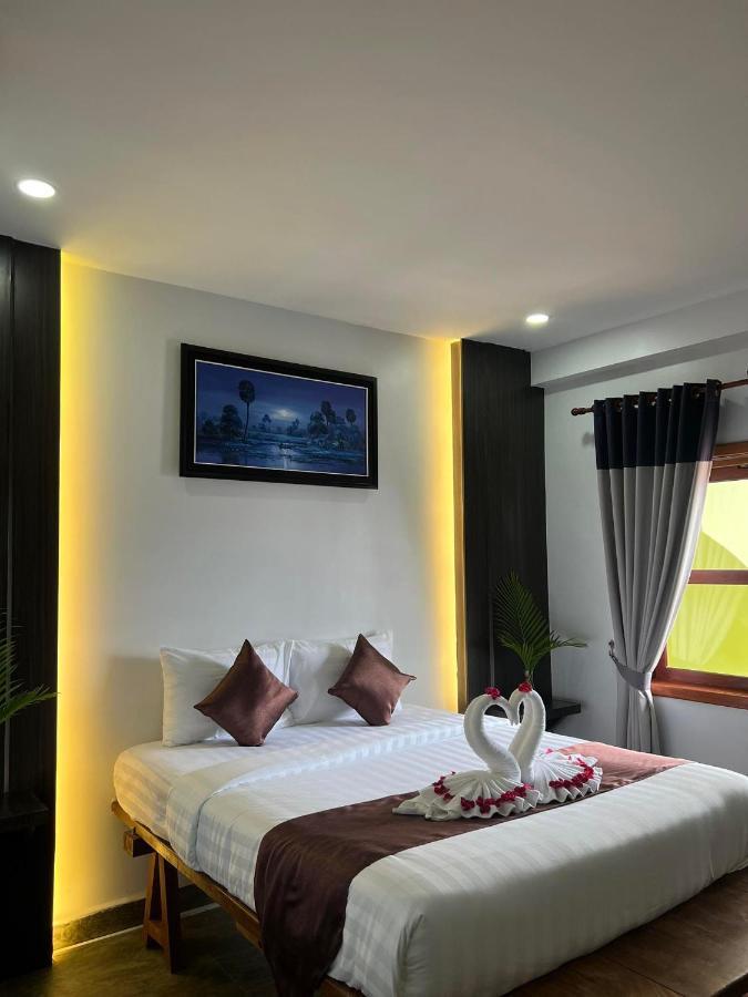 Готель The Moon Kampot Boutique Екстер'єр фото