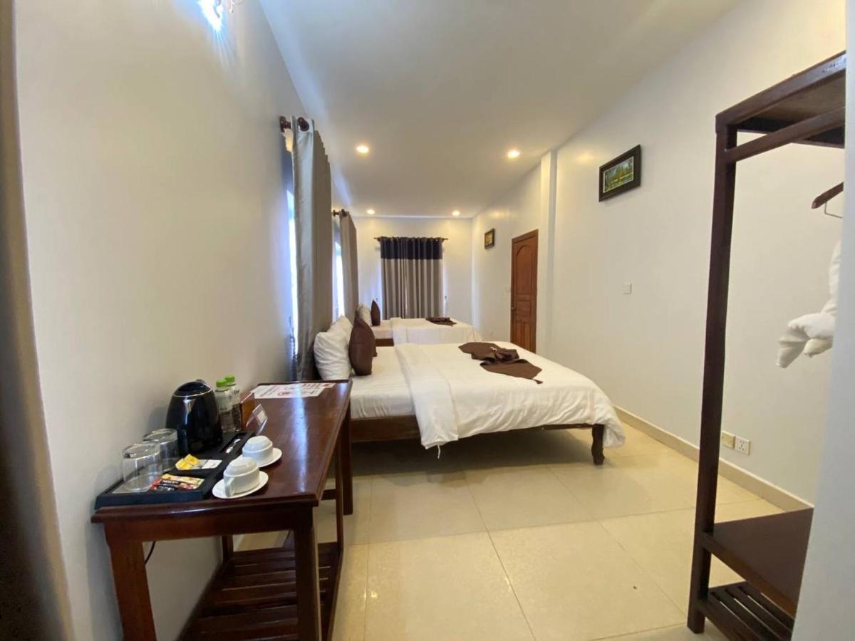 Готель The Moon Kampot Boutique Екстер'єр фото